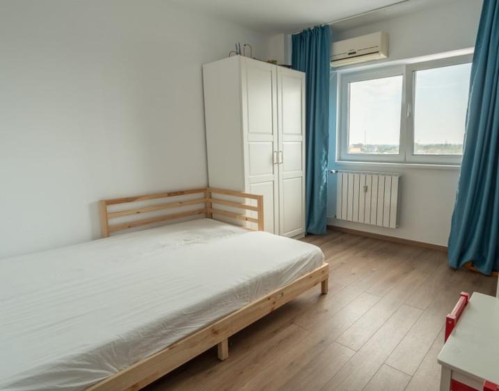 Apartament cu 3 camere decomandat în Vitan