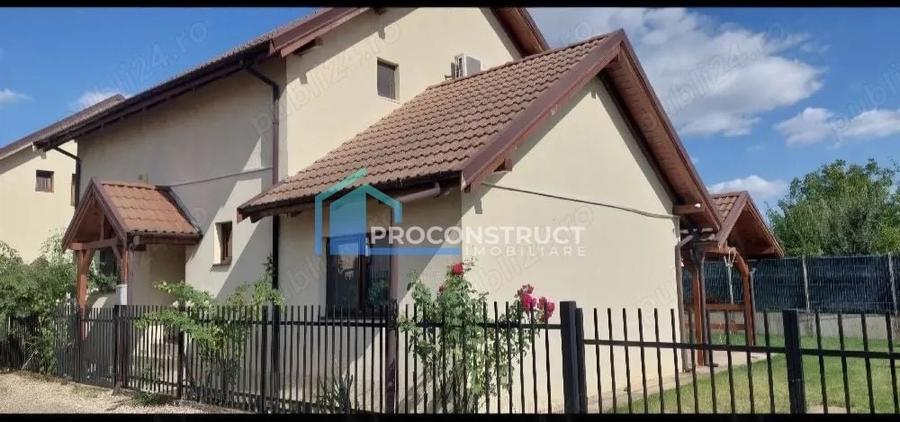 Casă individuală cu 4 camere cu Canalizare în Dumbrăvița