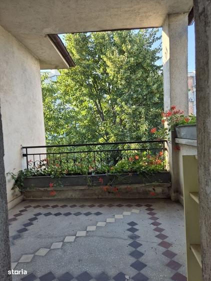 Casă cu 4 camere în Banca Națională