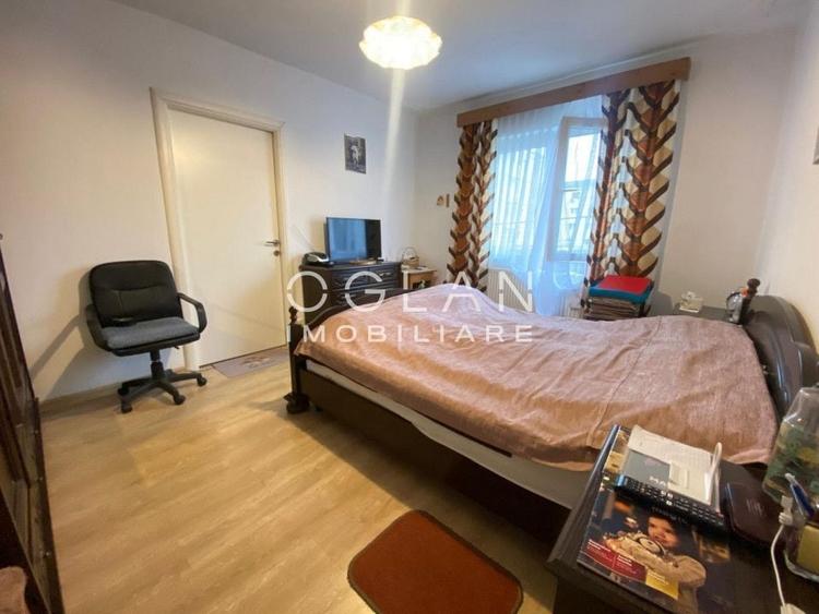 Apartament cu 3 camere semidecomandat, mobilat în Vasile Aaron