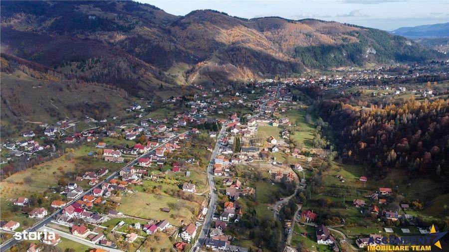 FILM! Constructie rustica tip Casa Verde, cu parau si panorama impresi - 9