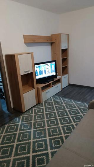 Apartament cu 2 camere semidecomandat în Craiovița Nouă
