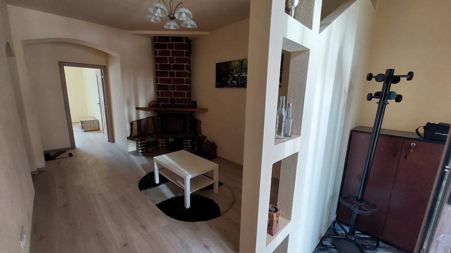 Apartament cu 3 camere semidecomandat, mobilat în Iosefin