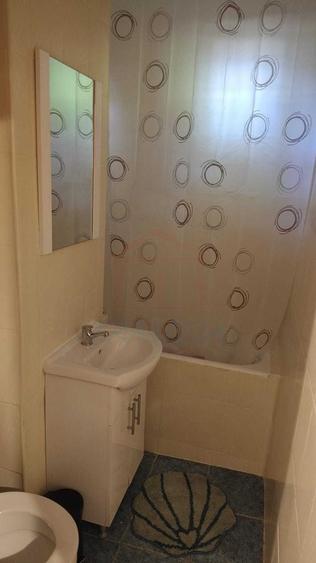 Apartament cu 2 camere semidecomandat în Micro 19