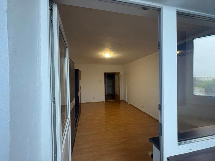 Apartament cu 2 camere decomandat în Triaj