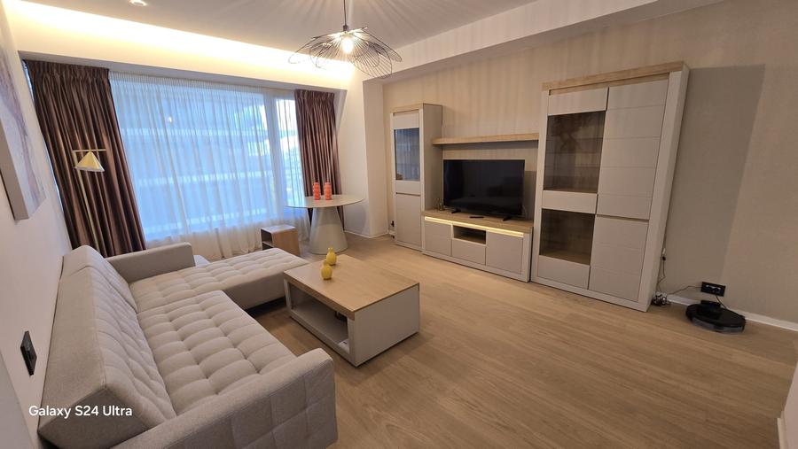 Apartament cu 3 camere decomandat în Floreasca