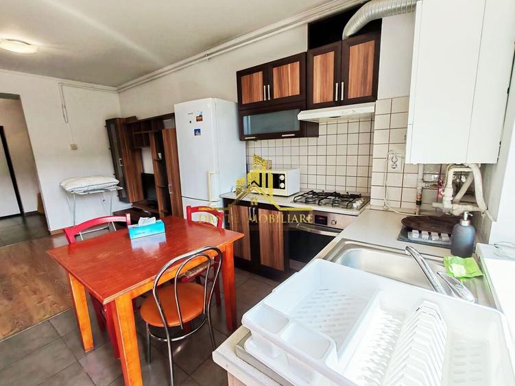 Apartament cu 2 camere semidecomandat, mobilat în Mărăști