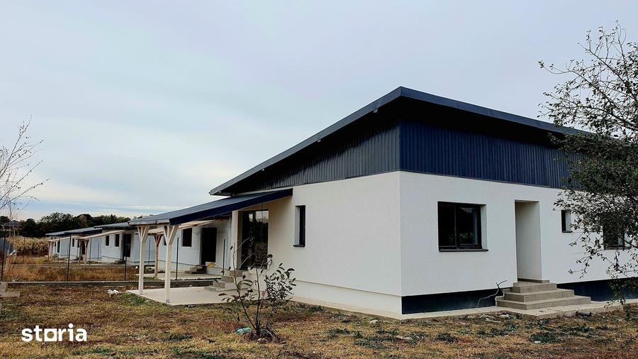 Casă cu 4 camere cu Teren 400 Mp în Crevedia