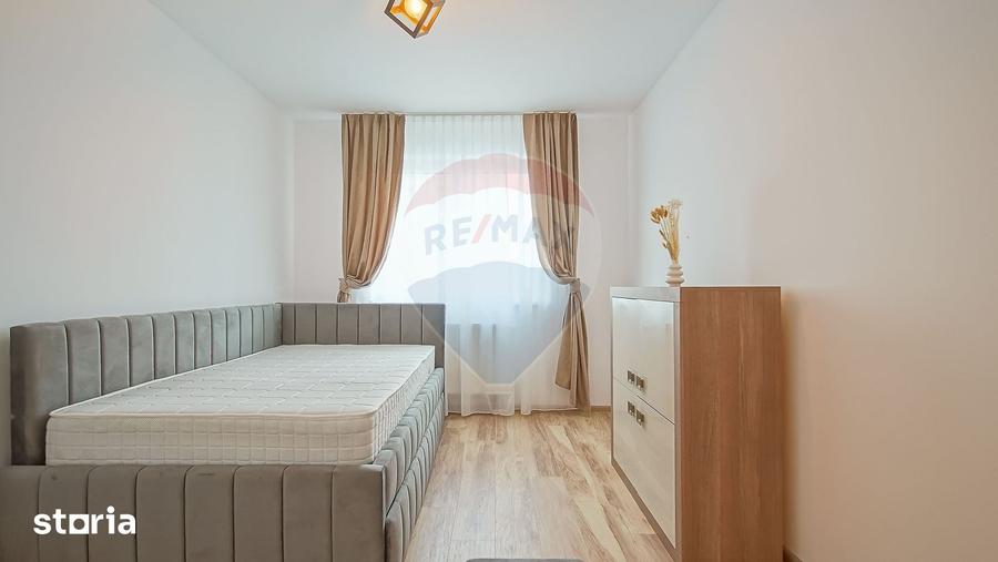 Apartament cu 3 camere în Tractorul