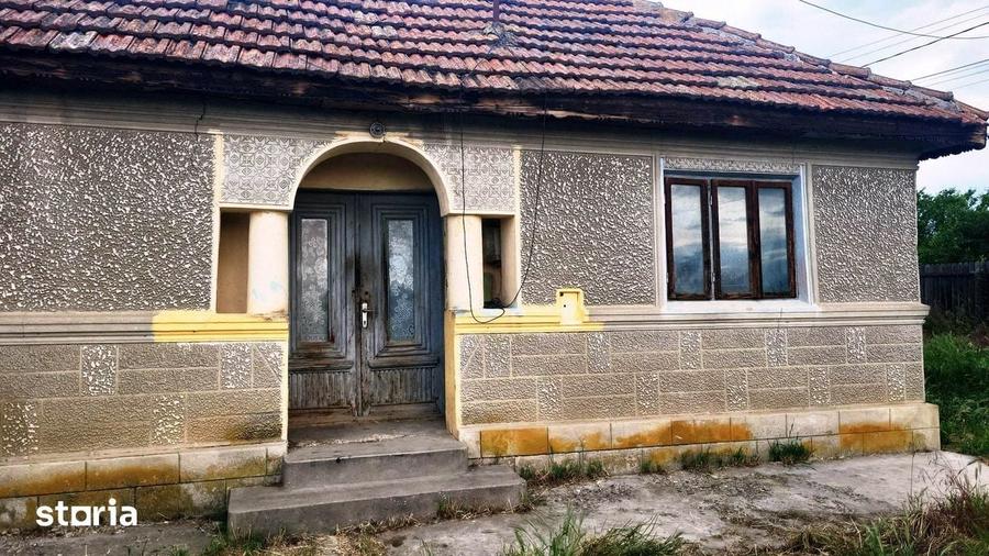 Teren de 2550 mp, în Merei