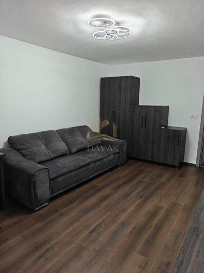 Apartament cu 3 camere decomandat, mobilat în Plopilor