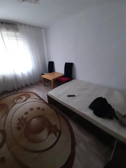 Garsonieră decomandată în Bartolomeu