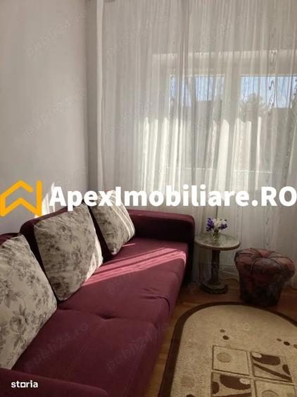 Apartament cu 3 camere semidecomandat în Central