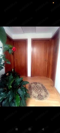 Casă cu 5 camere cu Teren 500 Mp în Sânpetru