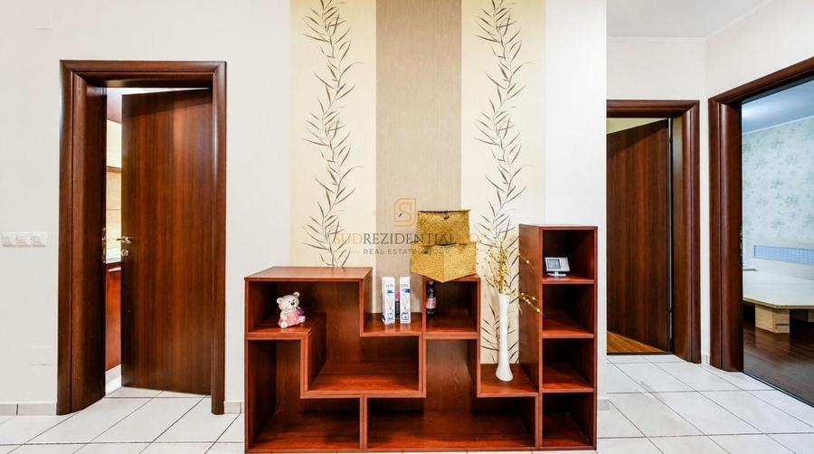 Apartament 3 camere, complet mobilat, decomandat, etaj intermediar - 18