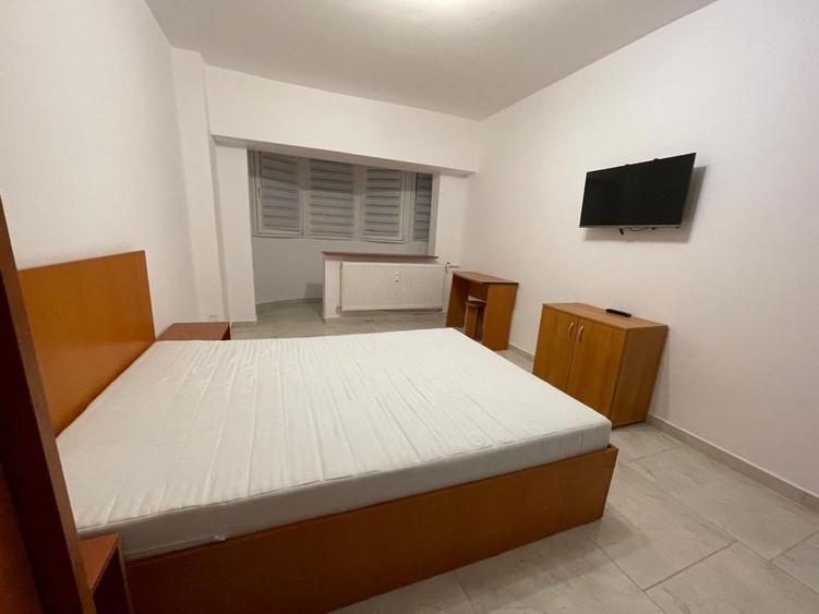 Garsonieră decomandată în Iancului