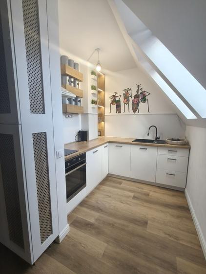 Apartament cu 2 camere decomandat în Central