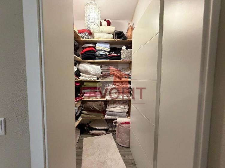 Duplex cu 4 camere cu Canalizare în Aradului