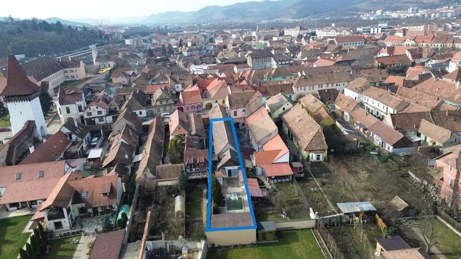 Casă cu 4 camere cu Teren 332 Mp în Ultracentral