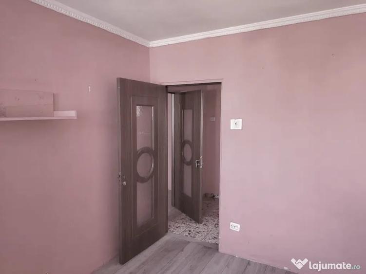 Apartament cu 2 camere semidecomandat în Ultracentral