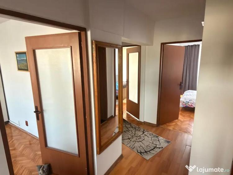 Apartament cu 3 camere decomandat în Mărăști