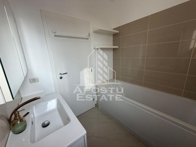 Apartament cu 3 camere decomandat în Aradului