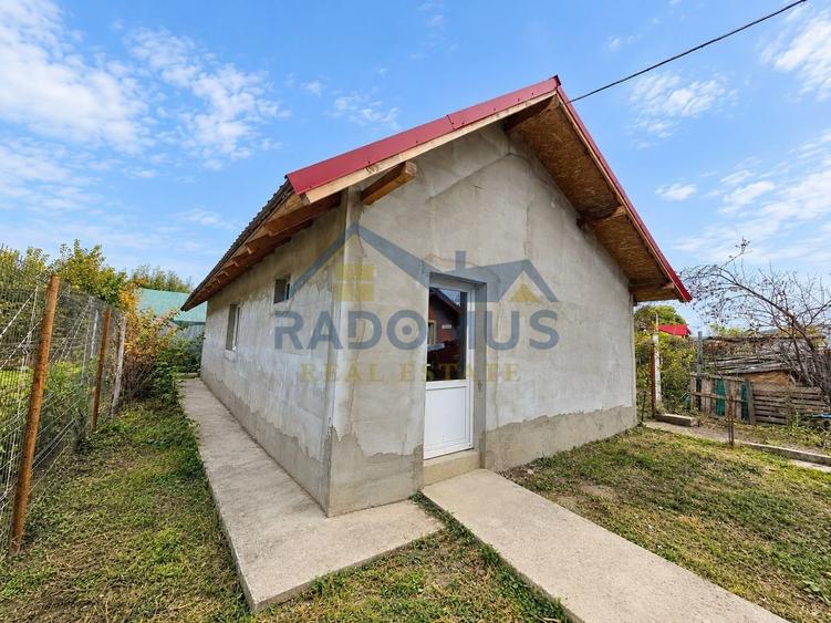 Casă individuală cu 5 camere cu Canalizare în Lipănești