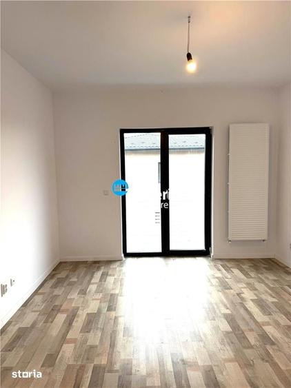 Casă cu 4 camere cu Teren 450 Mp în Valea Ursului