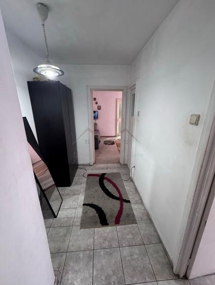 Apartament cu 2 camere nedecomandat în Podu Roș