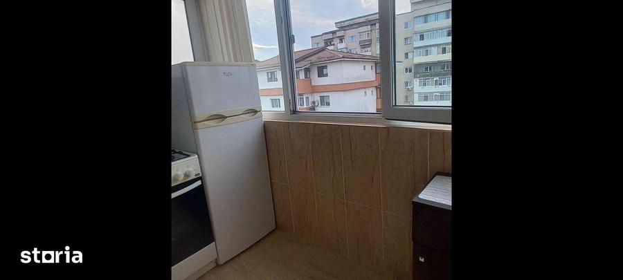 Garsoniera confortabila cu balcon, mansarda - 9
