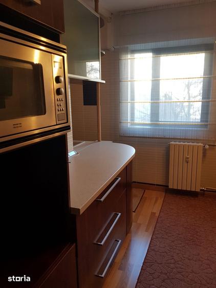 Apartament cu 3 camere în Rahova
