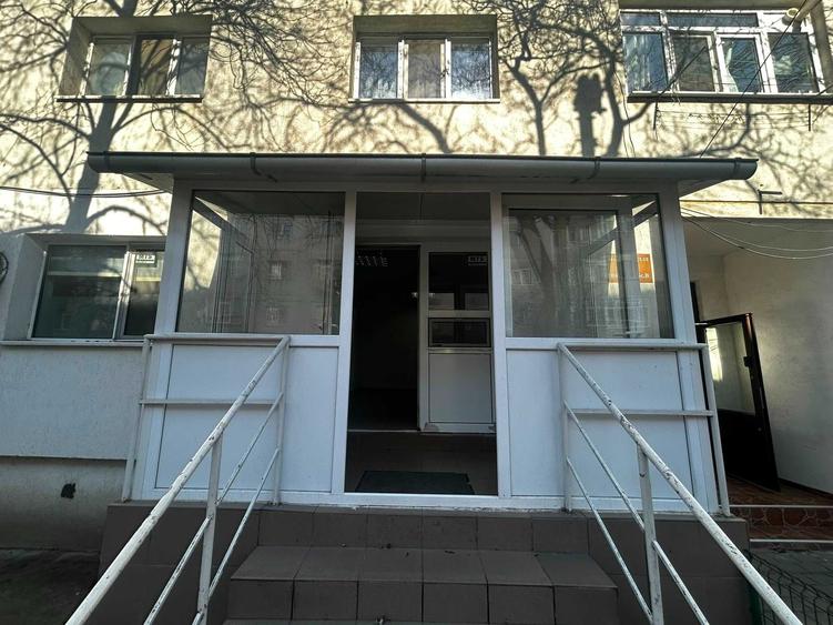 Apartament cu 2 camere semidecomandat în Nicolina