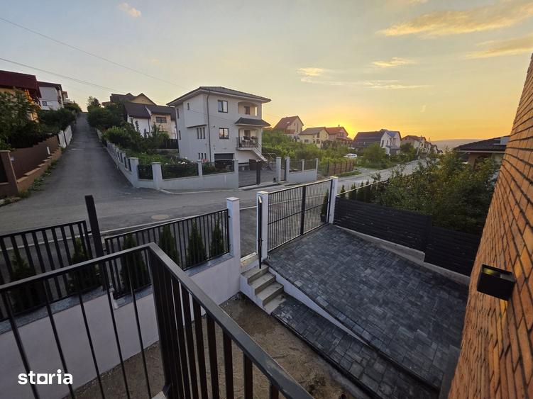 Casă cu 5 camere cu Teren 300 Mp în Apahida