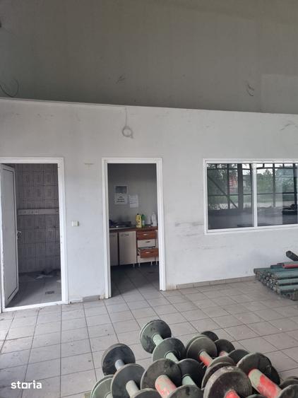 Spațiu comercial, de 730 mp, în Afumați