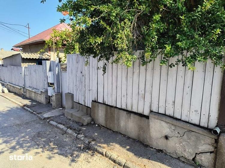 Casă cu 4 camere cu Teren 120 Mp în Pelican