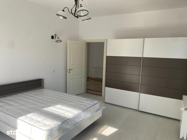 Casă cu 6 camere cu Teren 400 Mp în Central