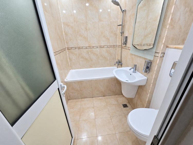 Apartament cu 2 camere semidecomandat, mobilat în Craiovei