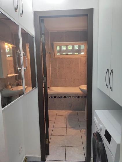 Apartament cu 3 camere semidecomandat, mobilat în Gorjului