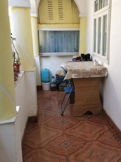 Casă cu 5 camere în Rachelu