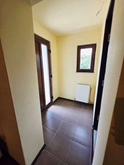 Casă renovată cu 6 camere, teren 557 mp – Berceni, Prahova - 50