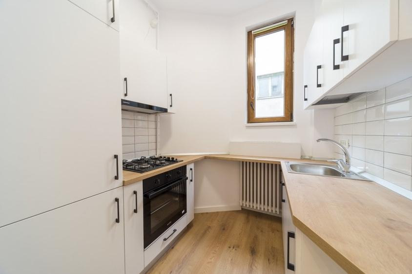 Apartament cu 2 camere decomandat, mobilat în Universitate