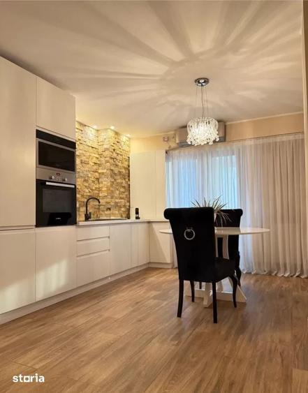 Apartament cu 2 camere decomandat în Universitate