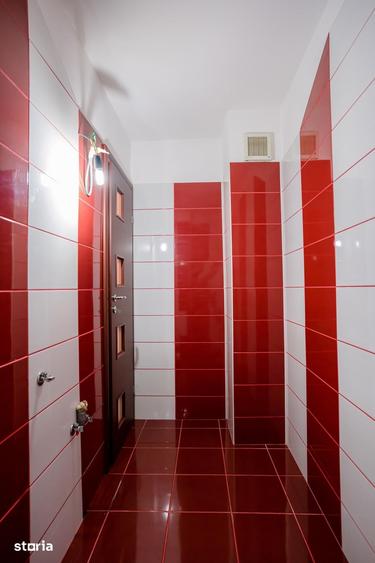 Apartament cu 3 camere semidecomandat în Rahova