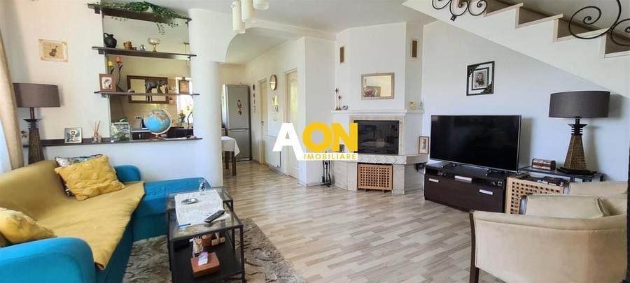 Duplex cu 4 camere cu Canalizare în Cetate