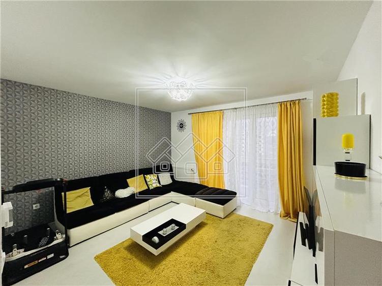 Apartament cu 2 camere decomandat în Exterior Sud