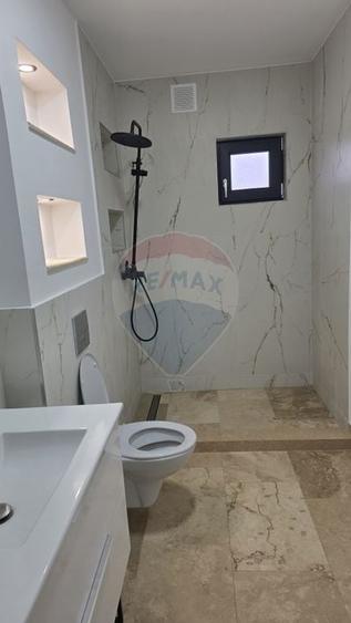 Duplex cu 5 camere cu Teren 250 Mp în Clinceni