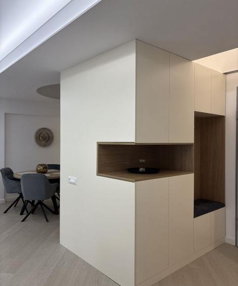 Apartament cu 3 camere decomandat, mobilat în Aviației