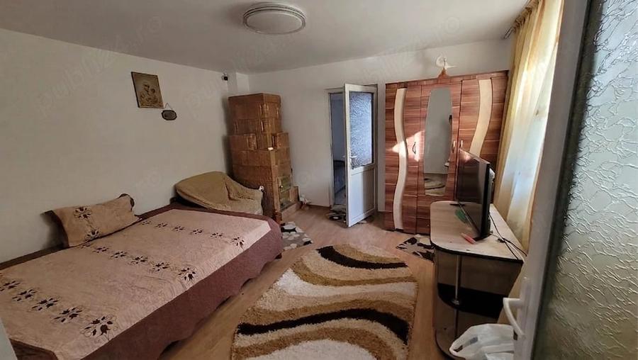 Casă cu 3 camere cu Teren 400 Mp în Bereasca