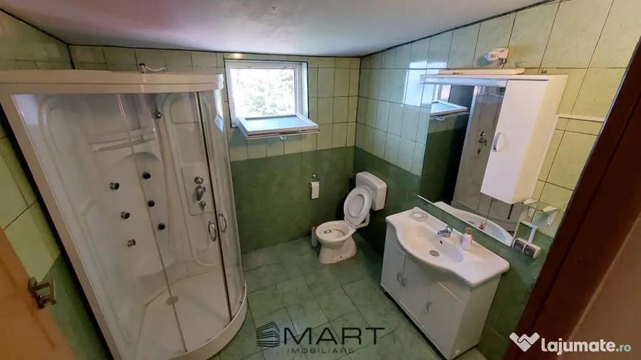 Casă cu 8 camere cu Teren 800 Mp în Central