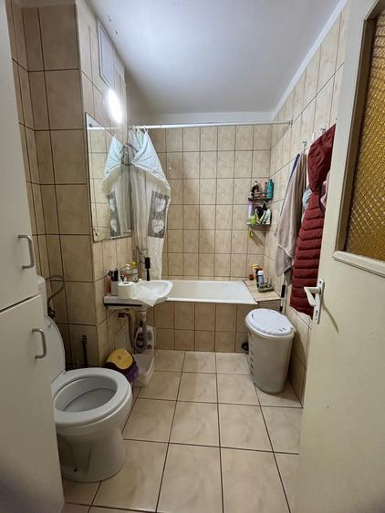 Apartament cu 3 camere decomandat în Terezian